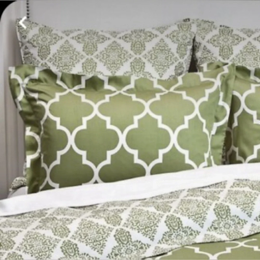 Z gallerie reversible shams (pair)